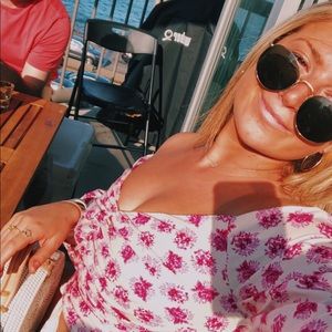 Meet your Posher, Avery